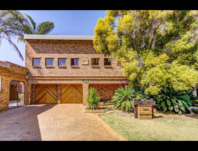 4 BEDROOM HOUSE FOR SALE IN SUNWARD PARK